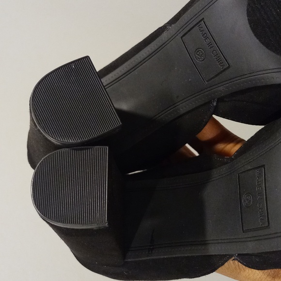 American Rag Women's Microsuede AREETAFR Peep Toe Heeled Sandals | size 6.5 US - Picture 6 of 8